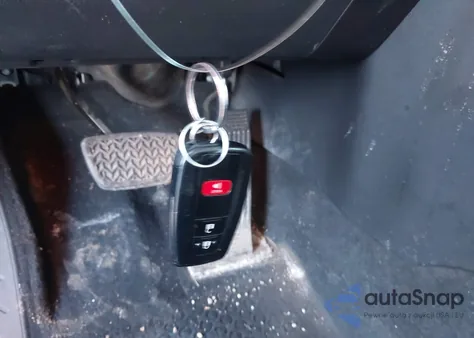 2021 Toyota Highlander L z USA, uszkodzony, nr VIN 5TDCZRBH1MS531334